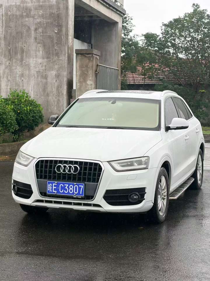 Audi Q3 2015