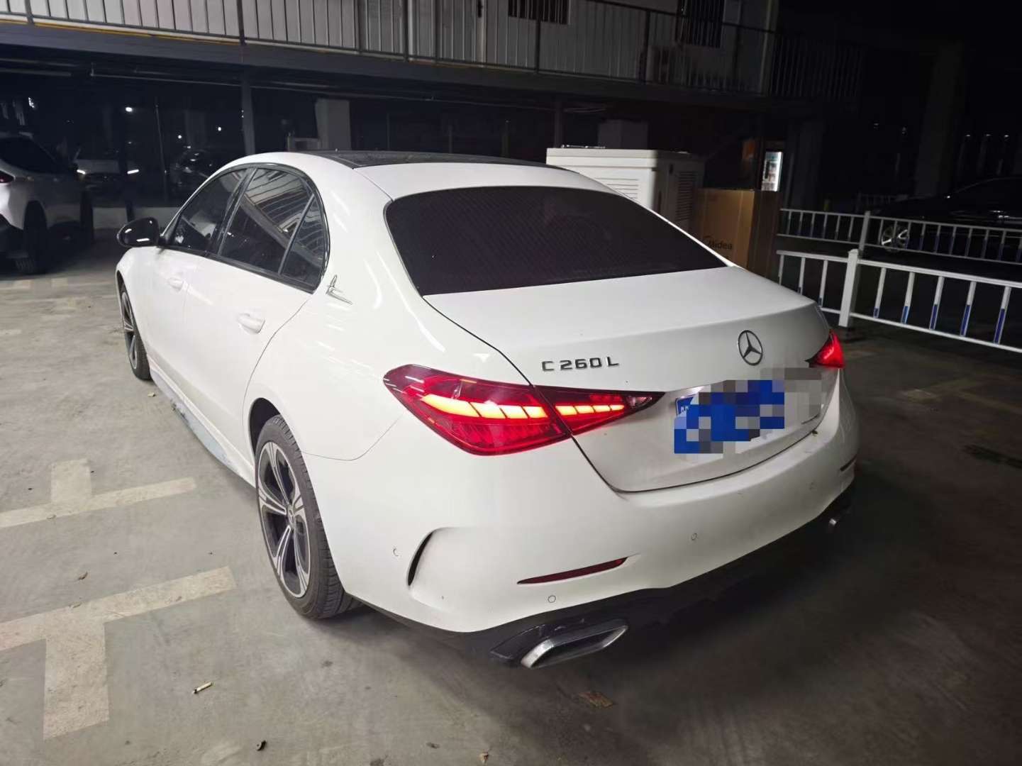 Mercedes-Benz C-Class C260L Facelift Night Package Sport 2