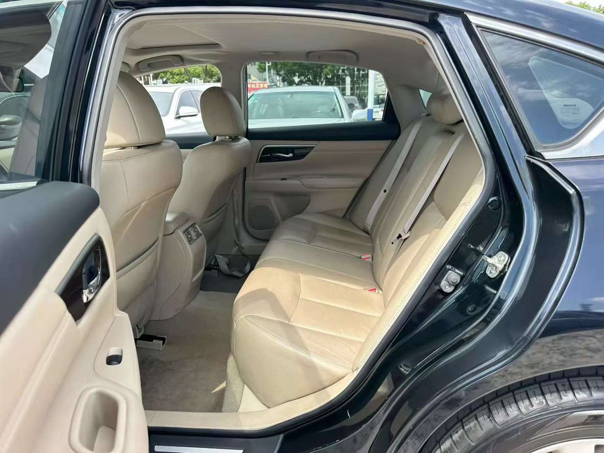 Nissan Teana 2.0L Automatic Sunroof 6