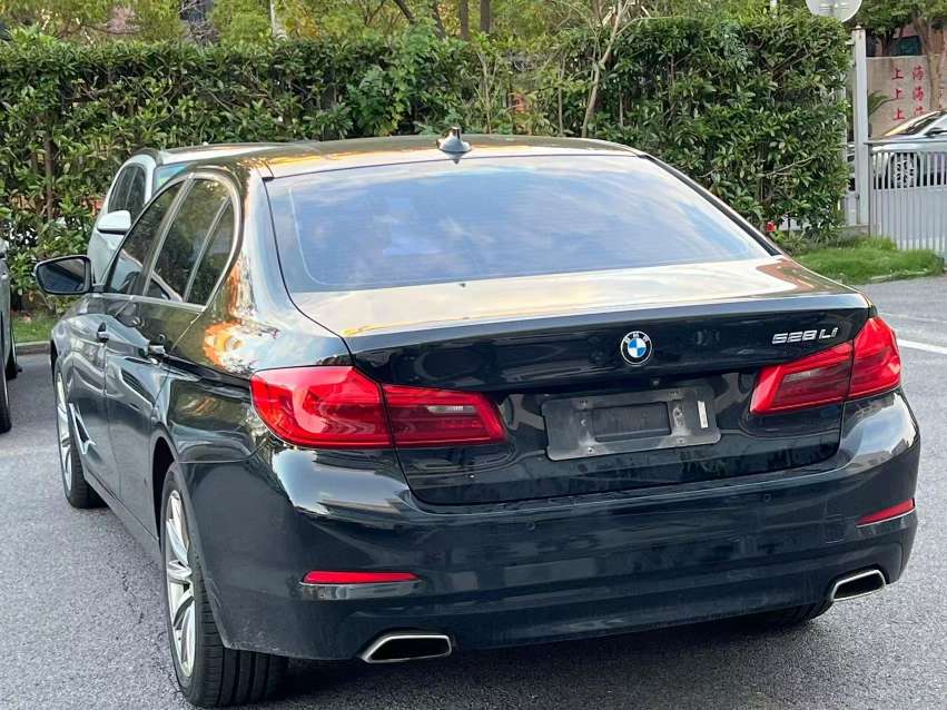 BMW 5 Series 2018 2.0T Automatic Sunroof Launch Special Edition 3