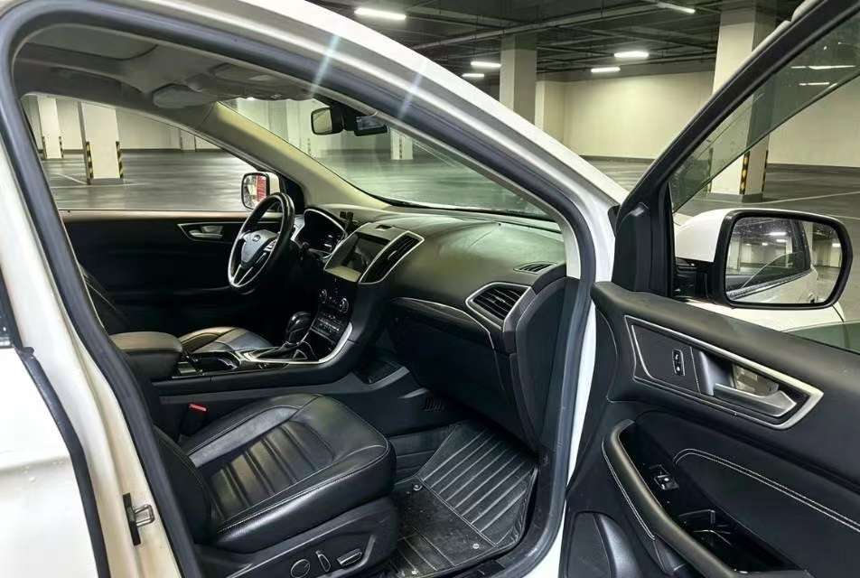 Ford Edge 2.0T 245HP FWD Hao Rui 7-Seater 6