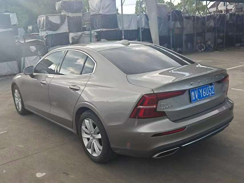 Volvo S60 2020 2.0T Automatic Panoramic Sunroof 4