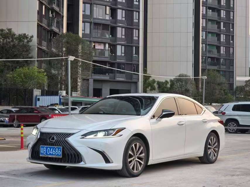 Lexus ES ES200 Excellence