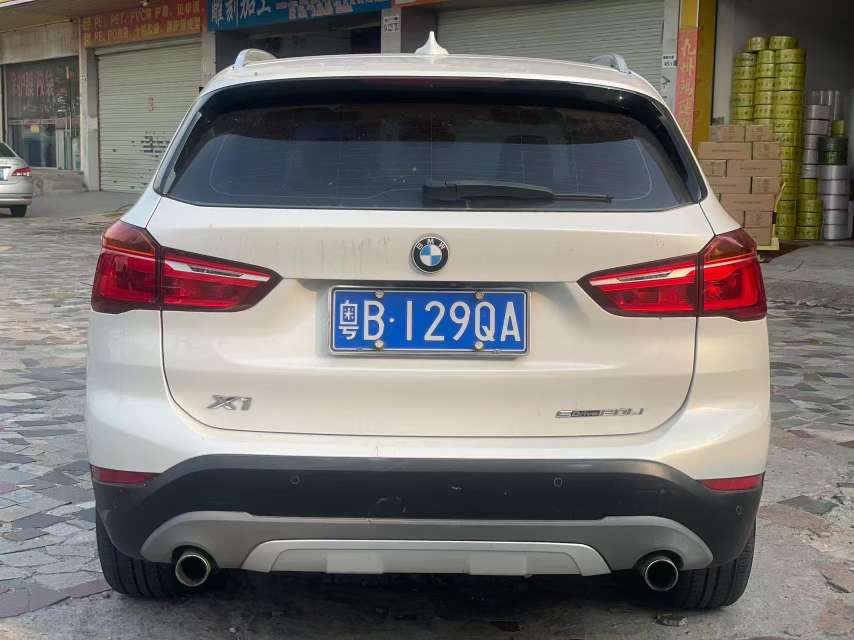 BMW X1 2.0T Leading Edition 3