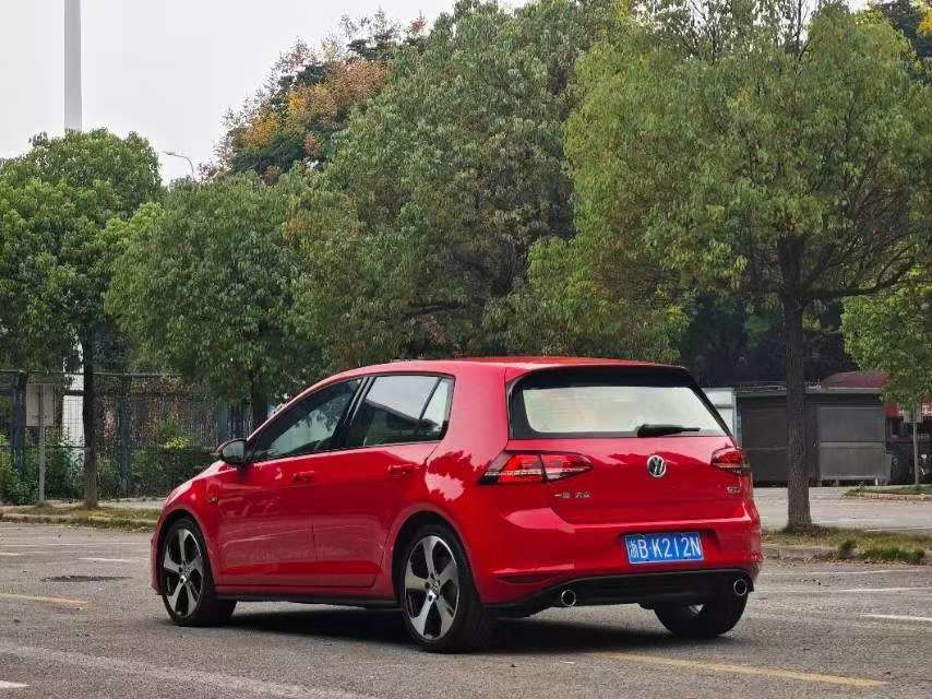 Volkswagen Golf GTI 6