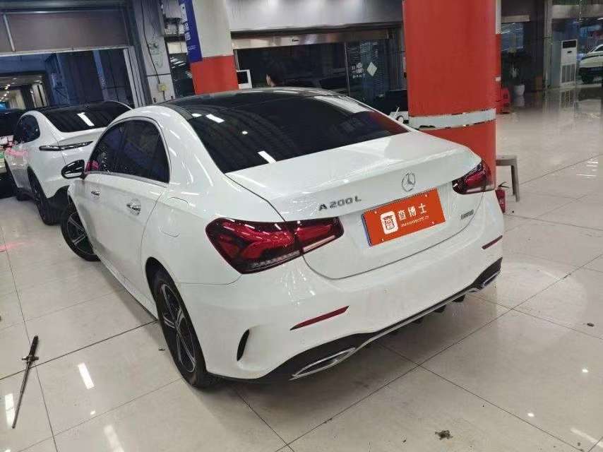 Mercedes-Benz A-Class A200L 1.3T Fashion 3
