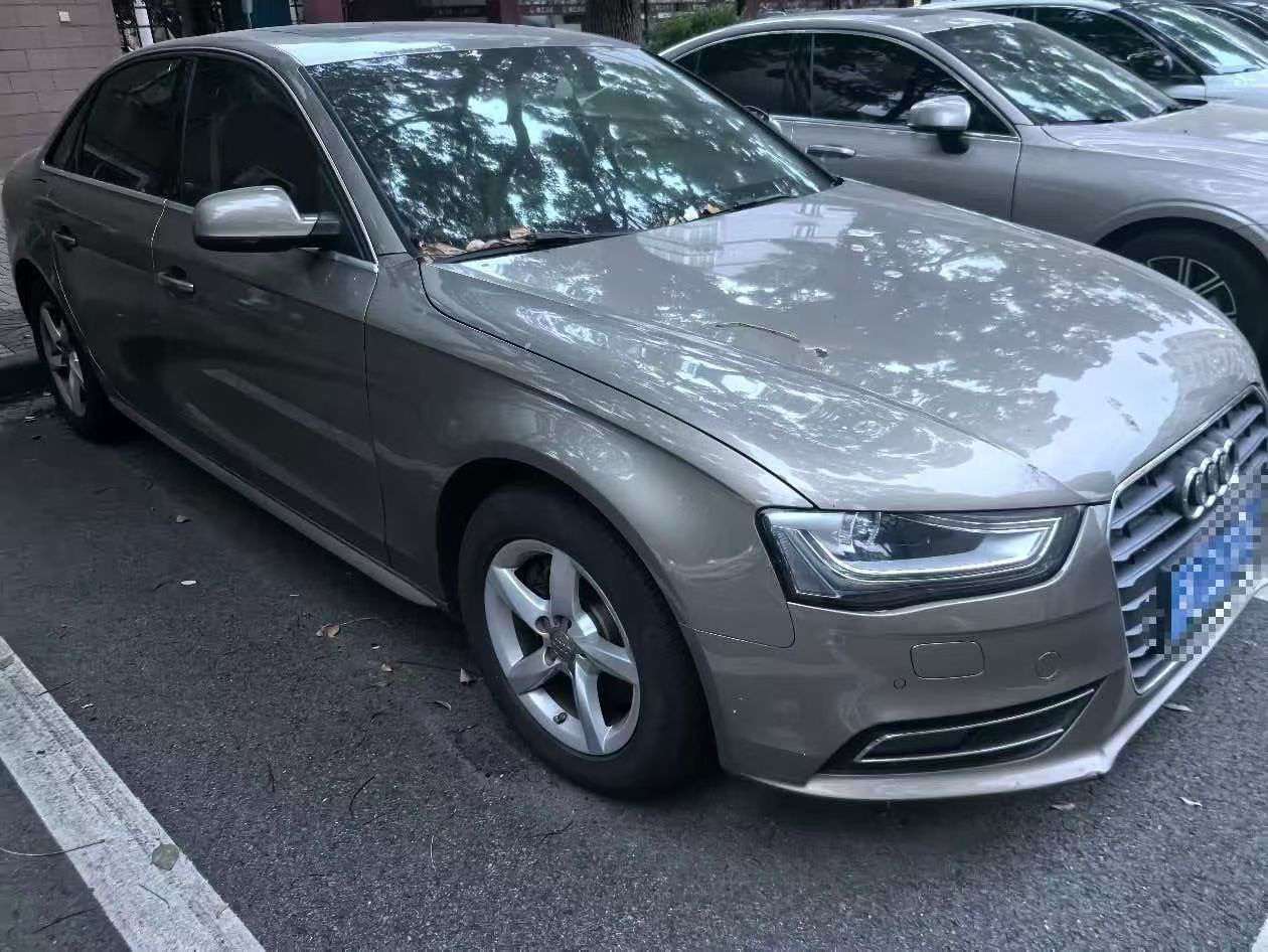 Audi A4L Automatic Sunroof 2.0L 2