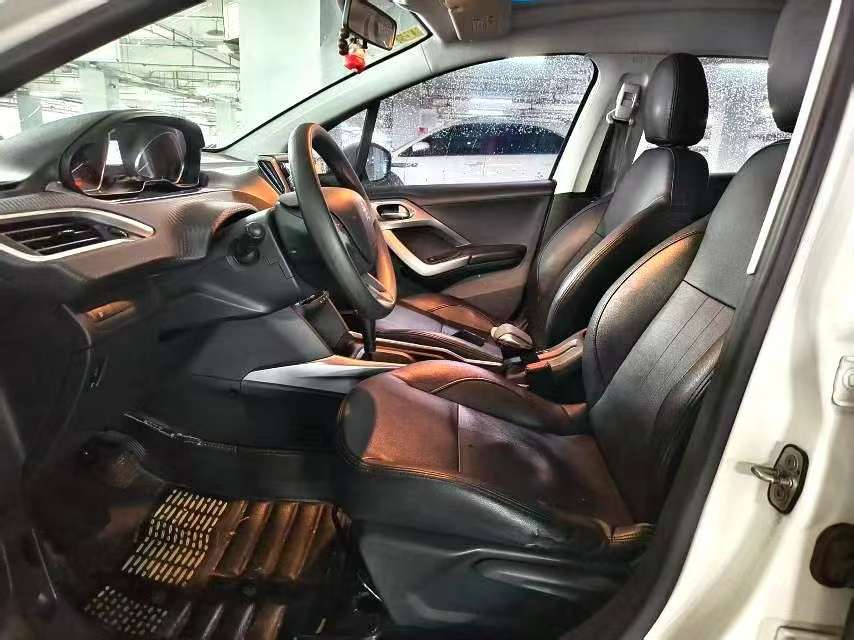 Peugeot 2008 2015 Fashion Edition 3