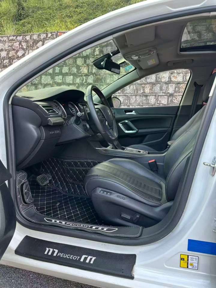 Peugeot 408 1.6T Automatic Luxury Edition 7
