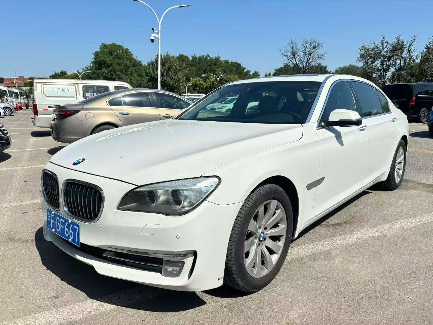 BMW 7 Series 730 Leading
