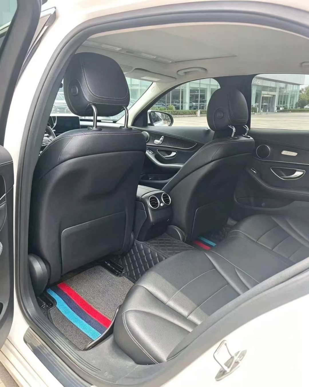 Mercedes-Benz C-Class 5