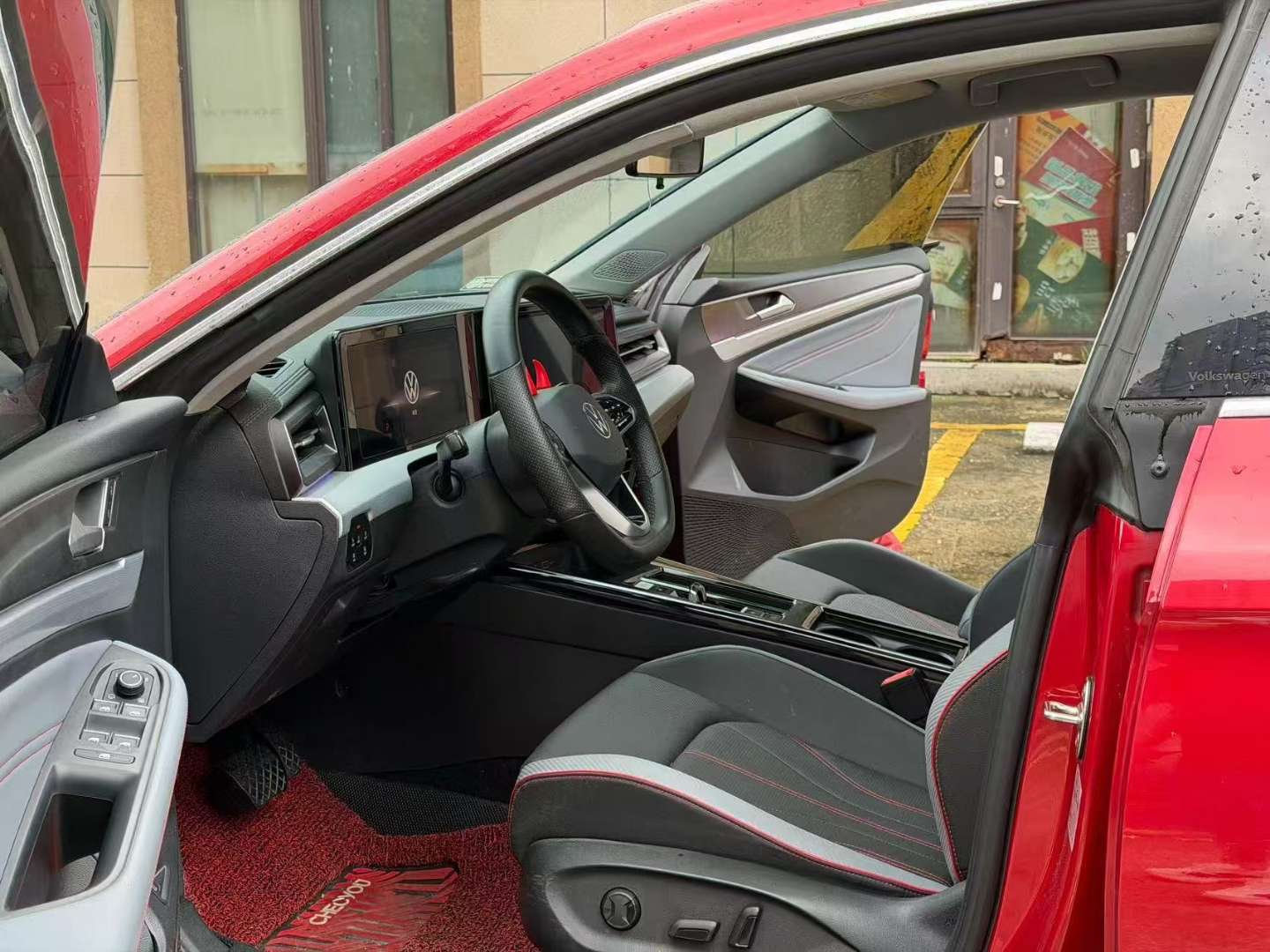 Volkswagen Lamando L 280TSI DSG R-Line 6