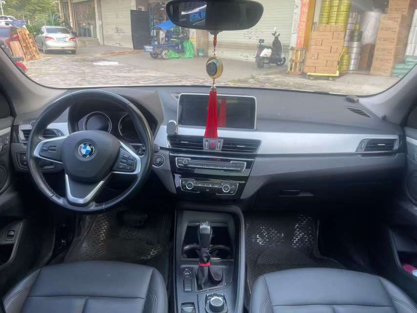 BMW X1 2.0T Leading Edition 5