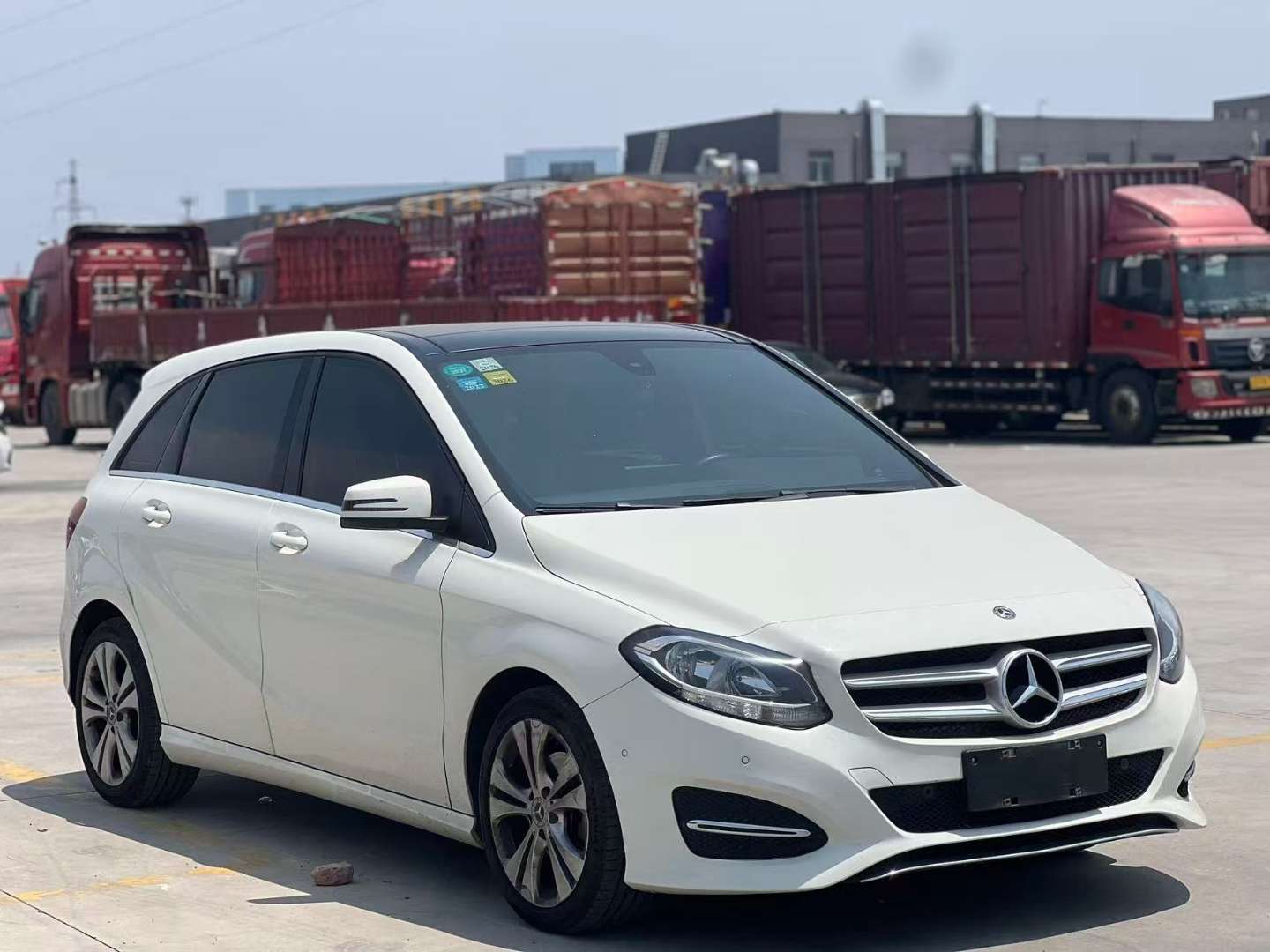 Mercedes-Benz B-Class 2015 1.6T High Trim Dual Sunroof Fashion Edition 2