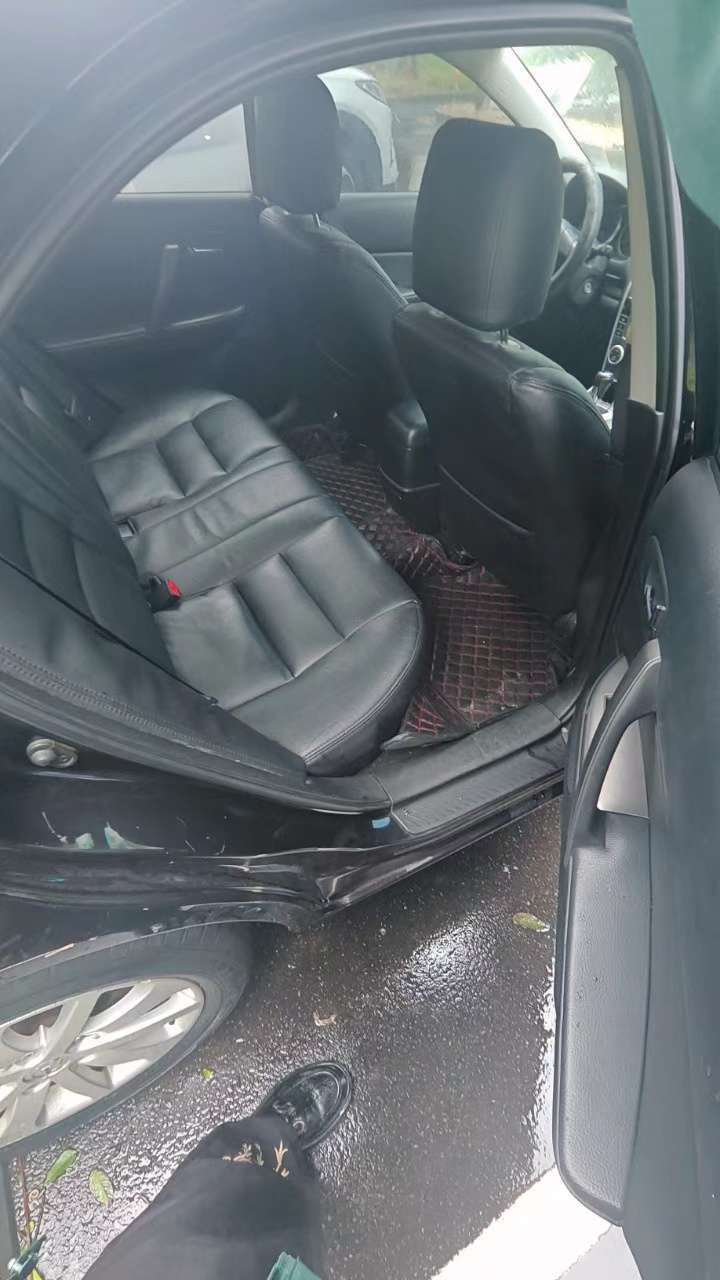 Mazda 6 2.0L Comfort Edition 4