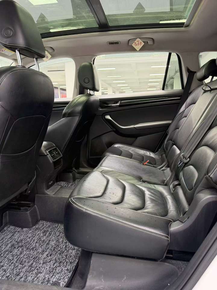 Skoda Kodiaq 330 FWD 7-seat Luxury 5
