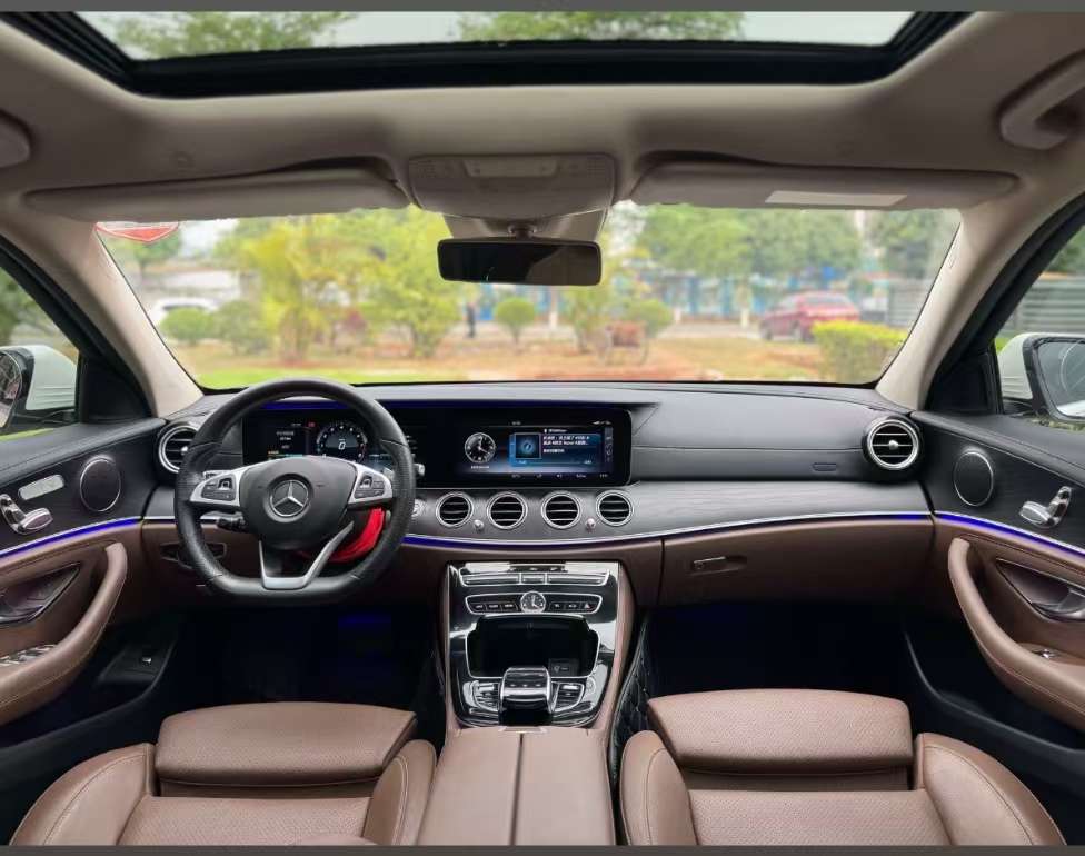 Mercedes-Benz E-Class E200L New Large Screen 6