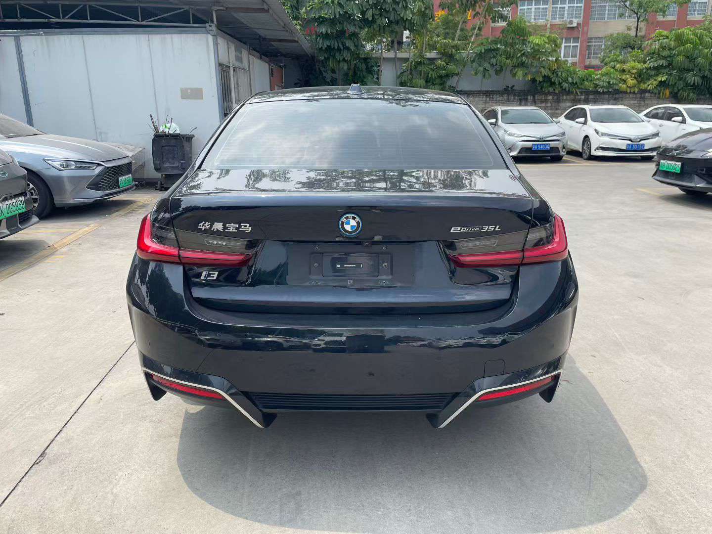 BMW i3 2024 35L 9