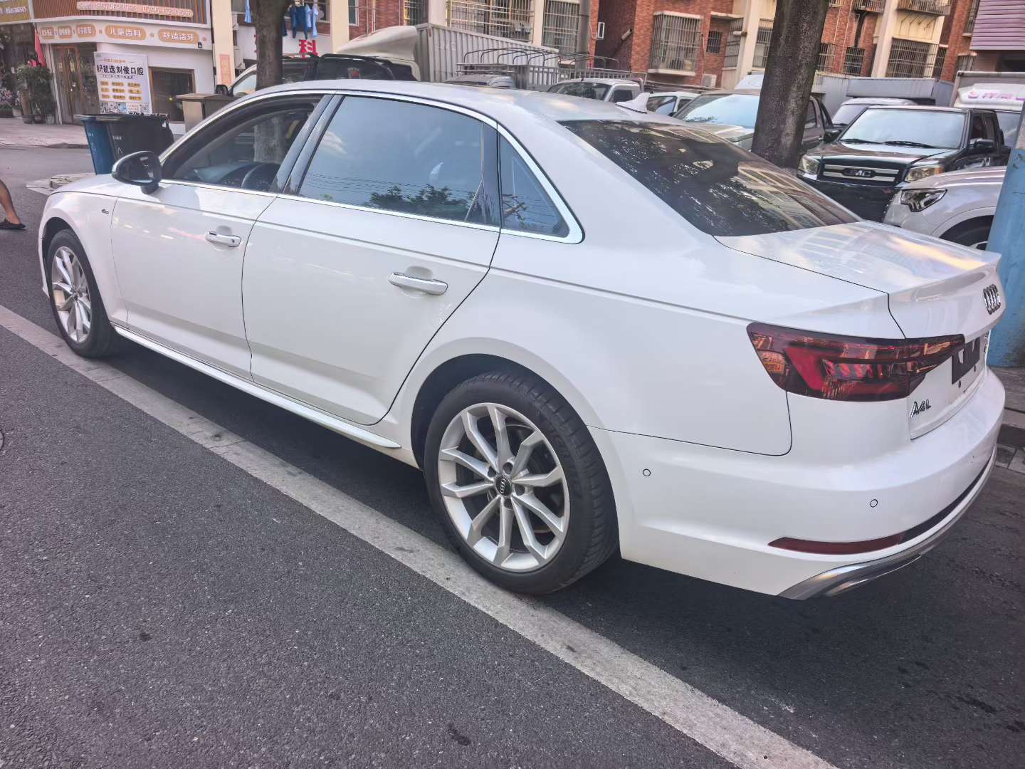 Audi A4L 4