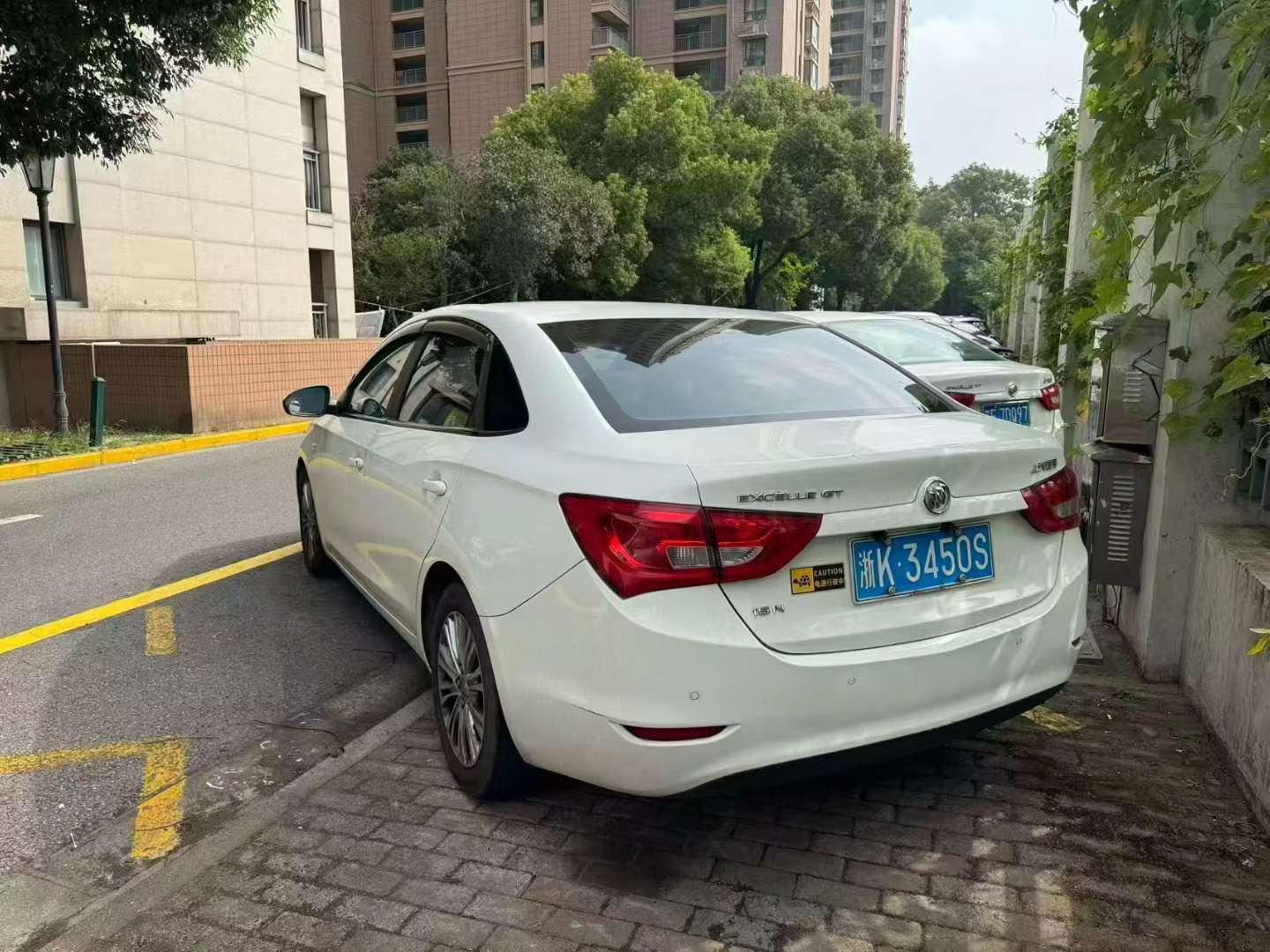 Buick Excelle 1.5L Automatic Sunroof 2