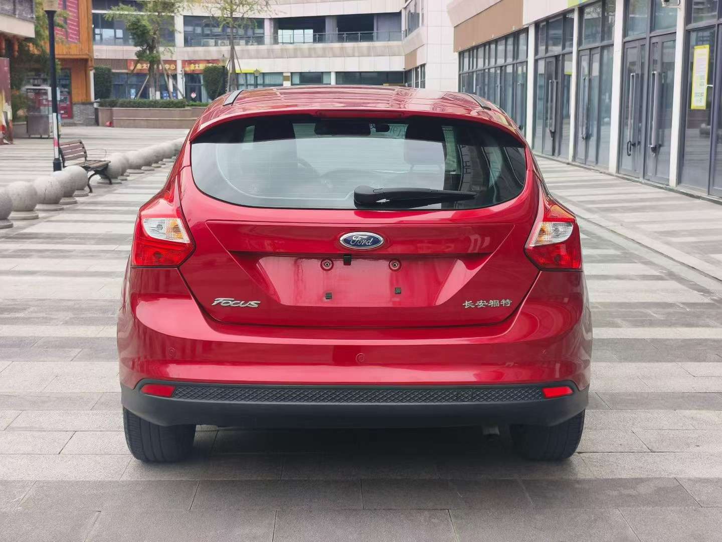Ford Focus 2012 Hatchback 1.6L Automatic Trend 8