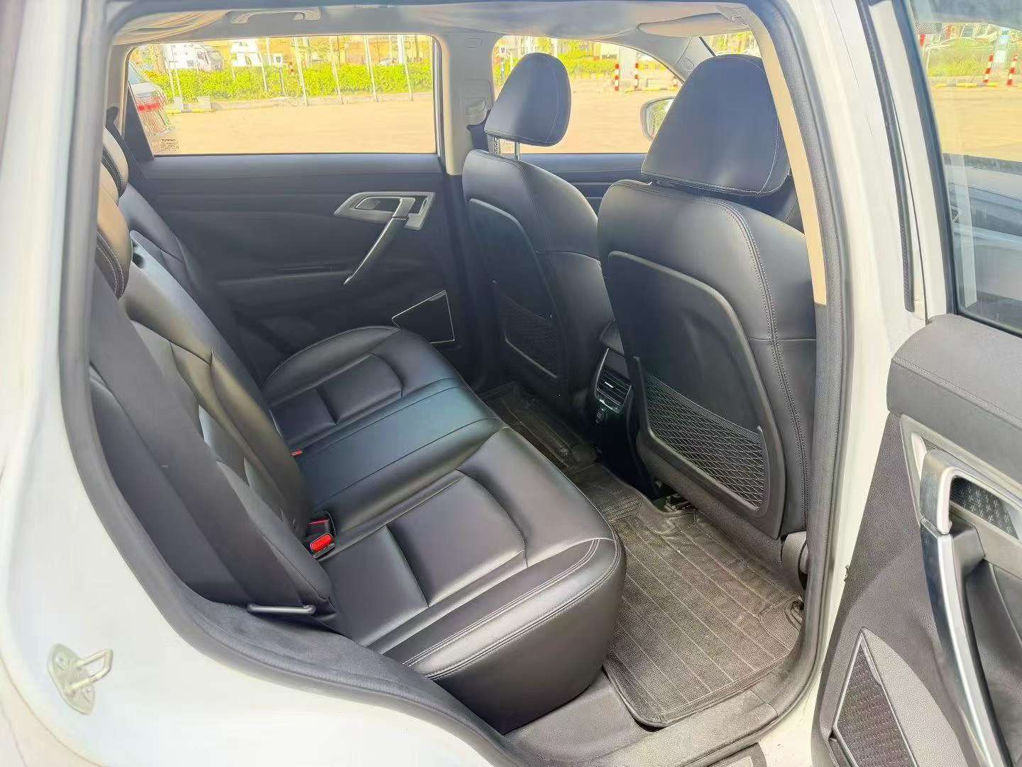 Geely Boyue 1.8T Automatic Intelligent Connect Edition 6AT 4
