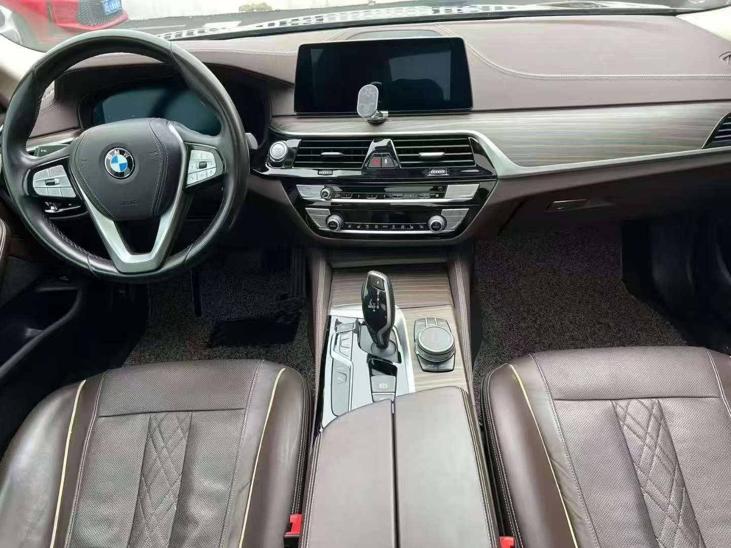 BMW 5 Series 530Le 2.0T Luxury 3