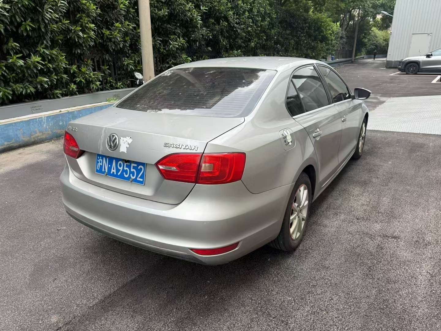 Volkswagen Sagitar 2012 1.6L Automatic Sunroof 9