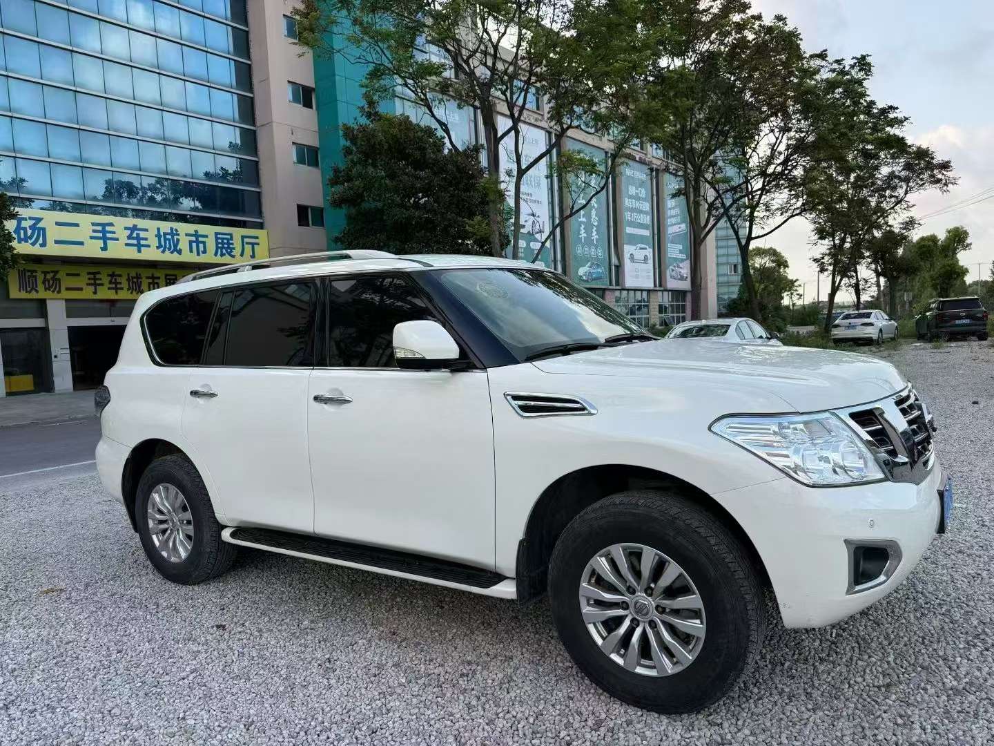 Nissan Patrol 4.0L Middle East SE Version 3
