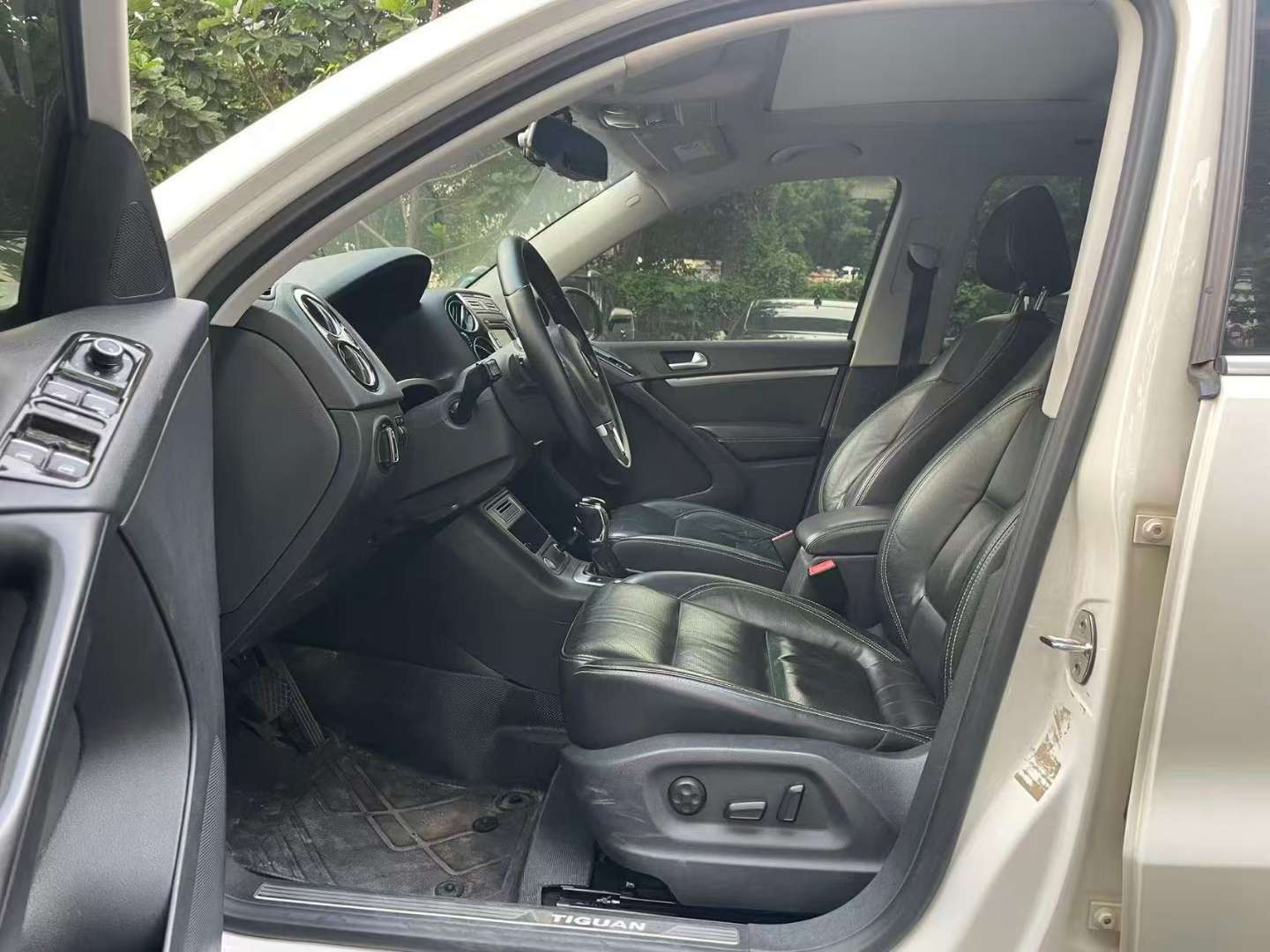 Volkswagen Tiguan 300TSi 2WD Luxury 6