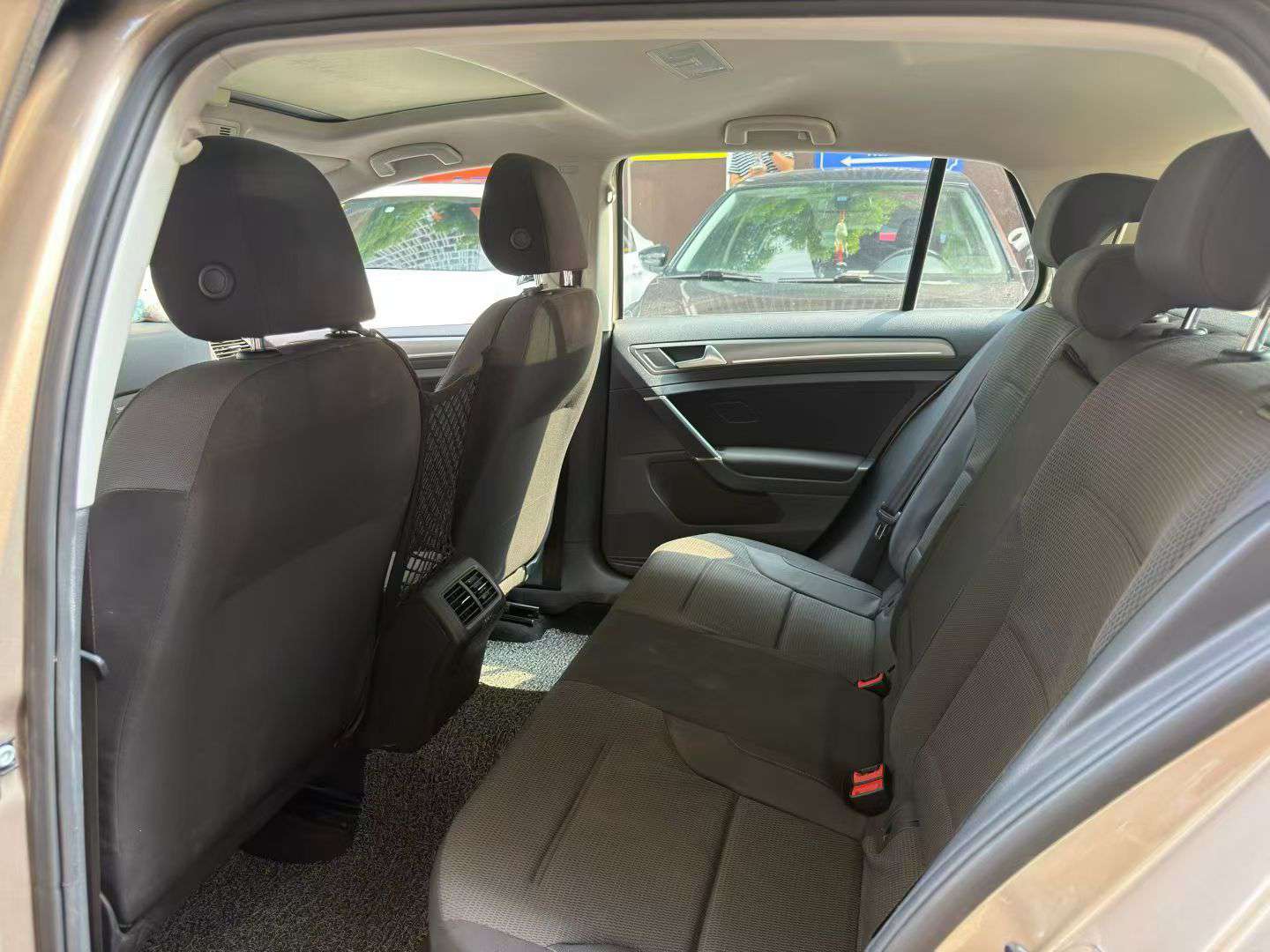 Volkswagen Golf 1.4T Automatic Sunroof 5