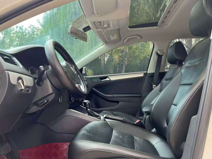 Volkswagen Sagitar 1.4T 4