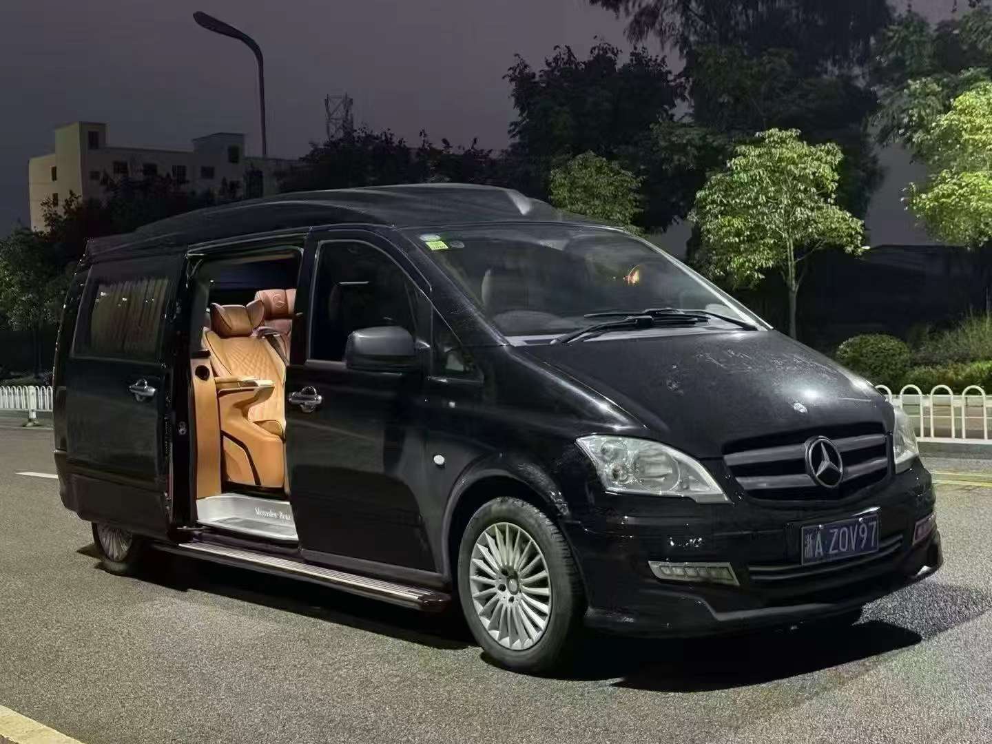 Mercedes-Benz Vito 7