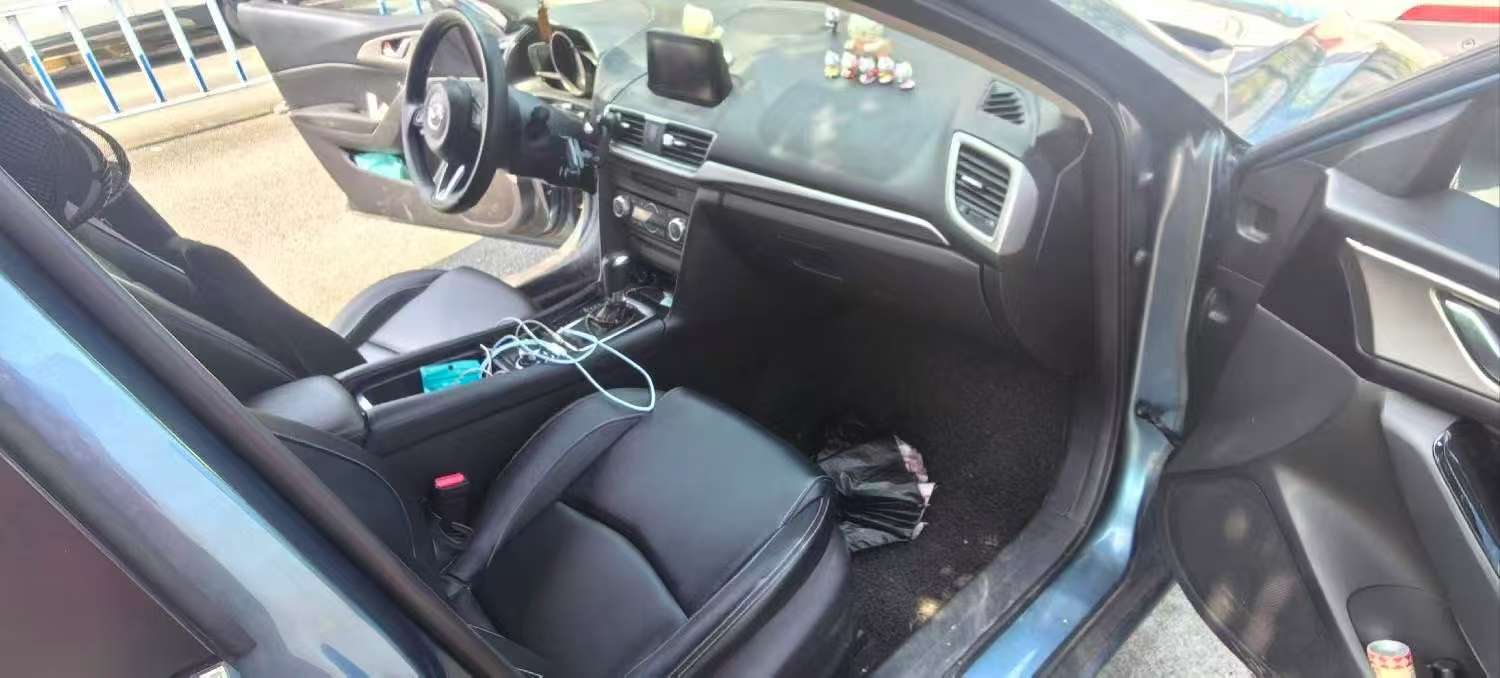 Mazda Axela 2017 1.5L Luxury Sedan 6
