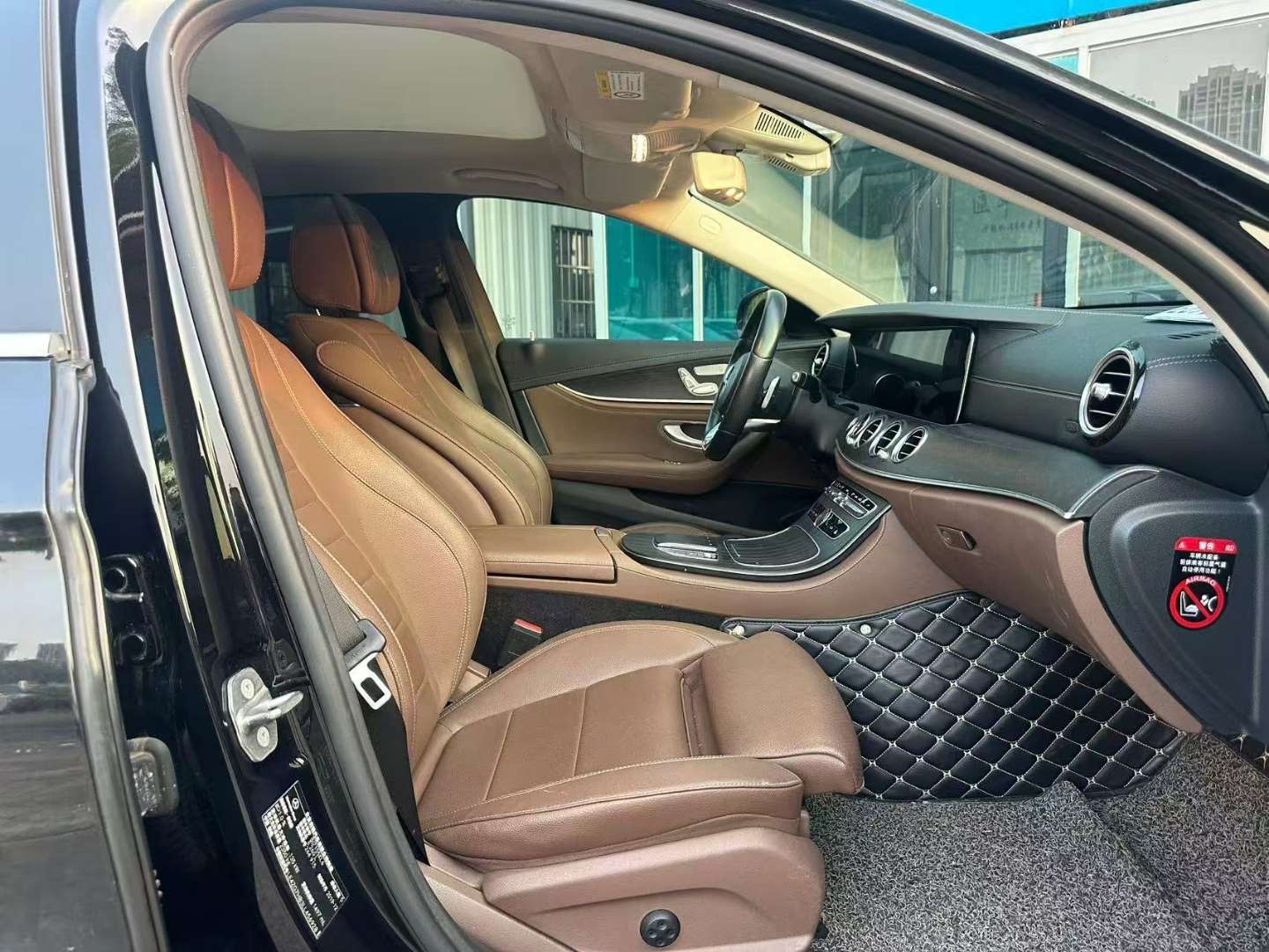 Mercedes-Benz E-Class 2020 1.5T Sport 7