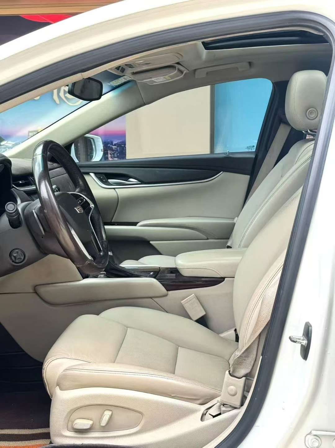 Cadillac XTS 2.0T 28T Tech 7