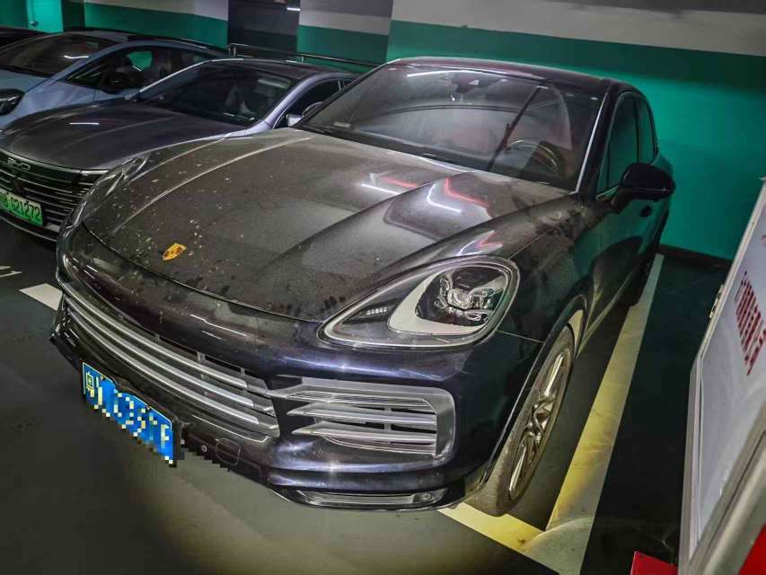 Porsche Cayenne 2