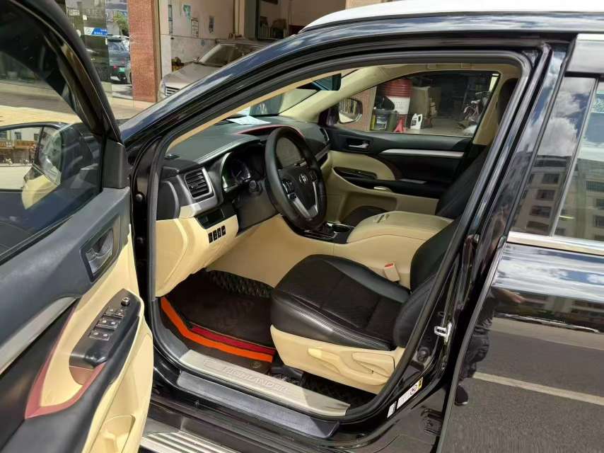 Toyota Highlander 2015 2.0T AWD 7-Seater Elite 9