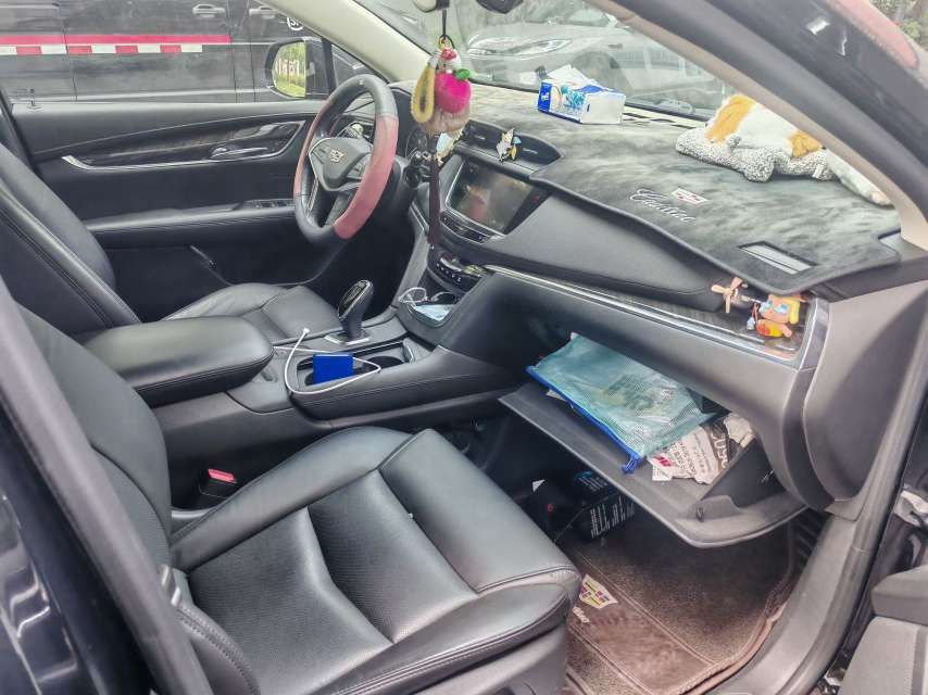 Cadillac XT5 2.0T Luxury Edition 4
