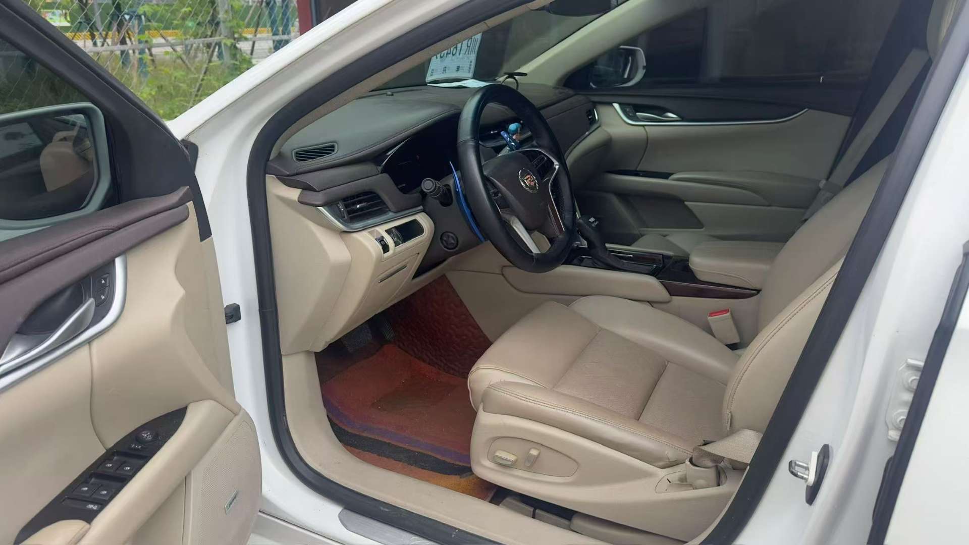 Cadillac XTS 8