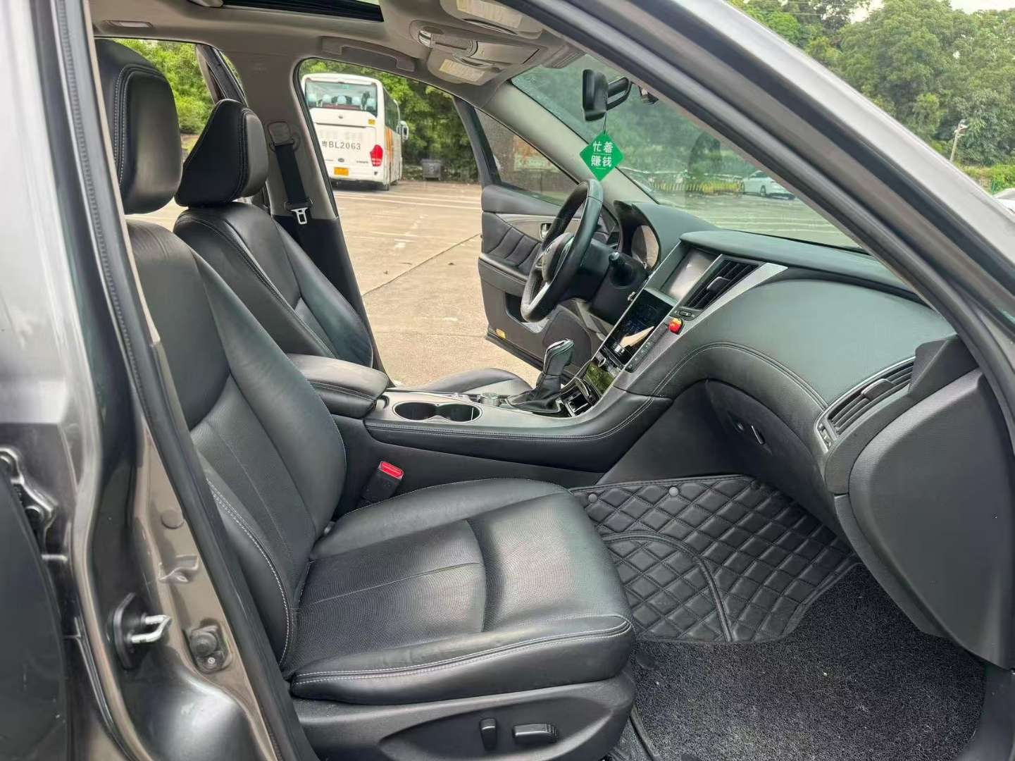 Infiniti Q50L 2.0T Automatic Sunroof Yixiang Edition 7