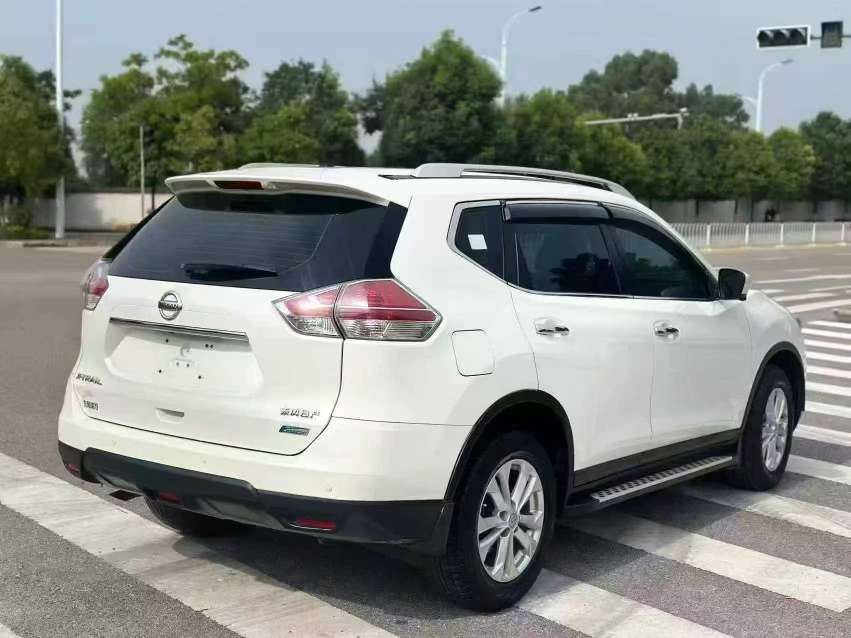 Nissan X-Trail 9