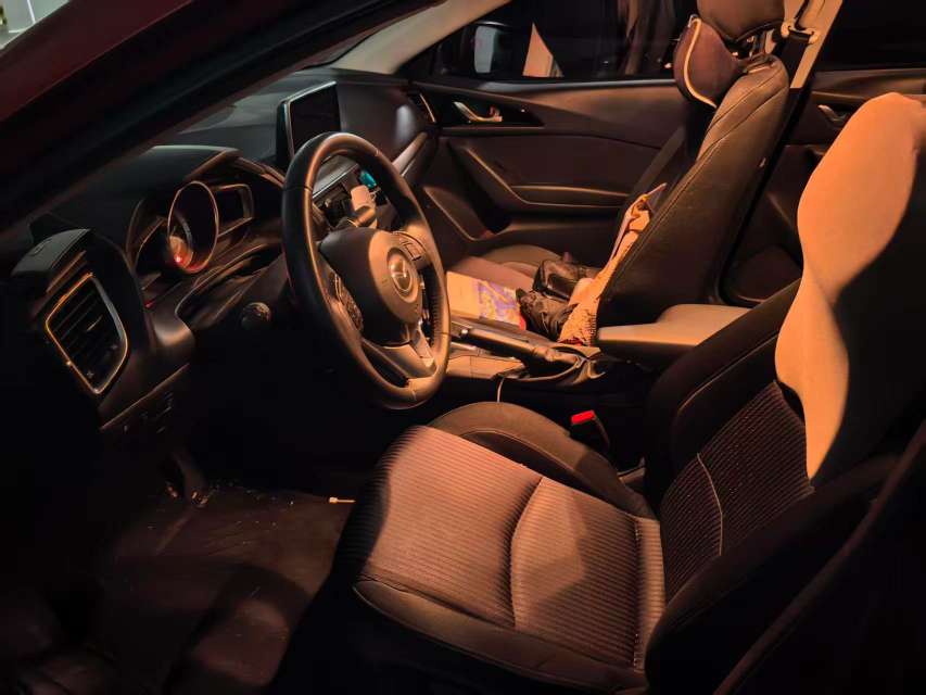 Mazda Axela 1.5 Comfort Edition 3