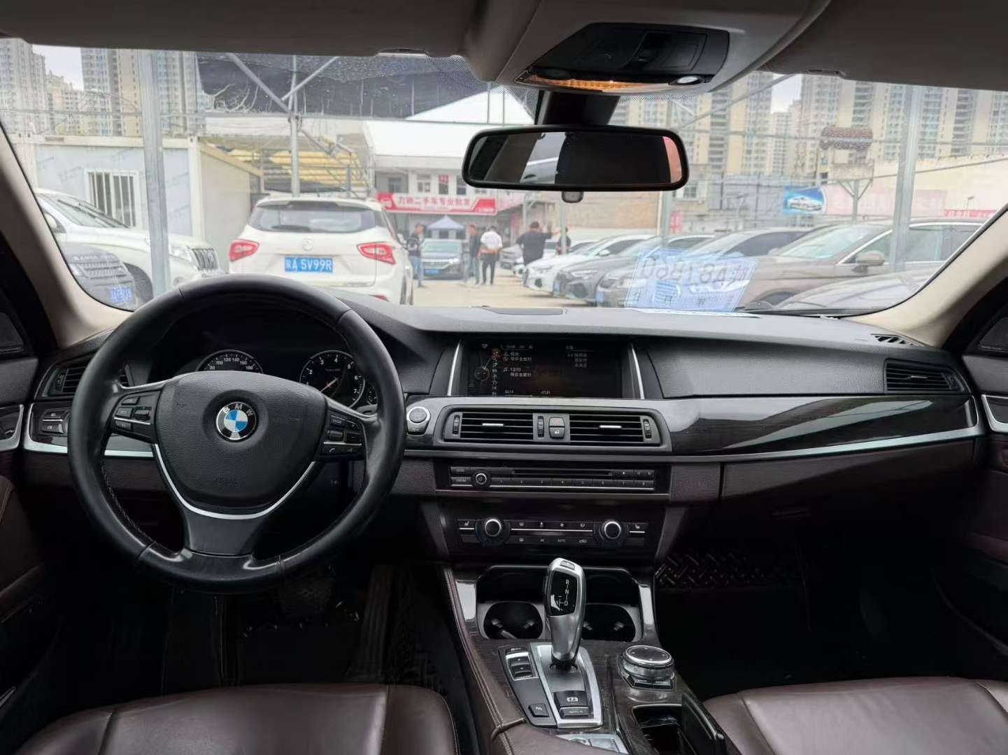 BMW 5 Series 2017 2.0T Automatic Sunroof Luxury 5