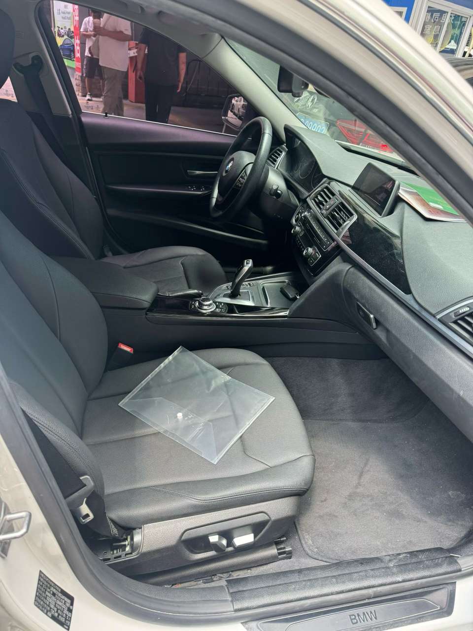 BMW 3 Series 320Li Sport 5