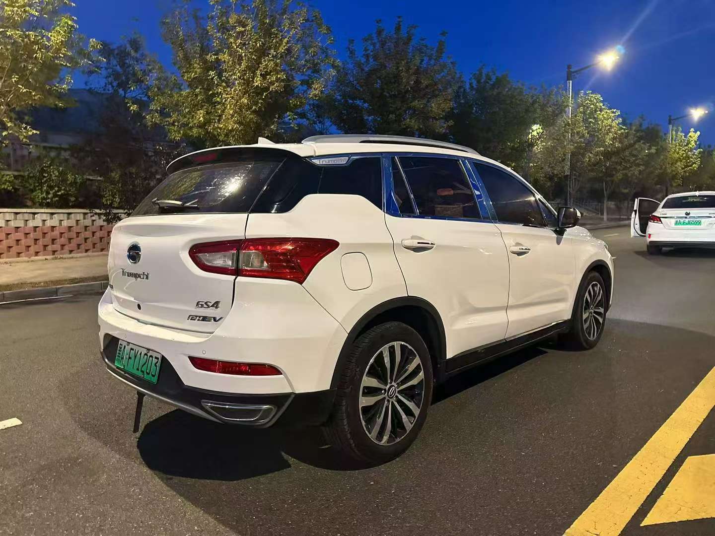 Trumpchi GS4 1.5T Hybrid 4