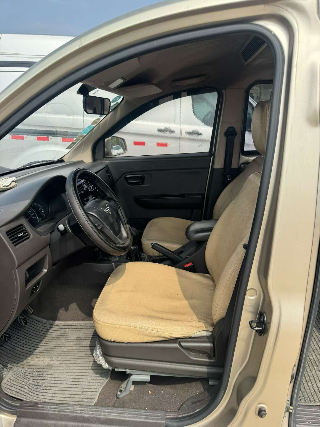 Wuling Rongguang V 3
