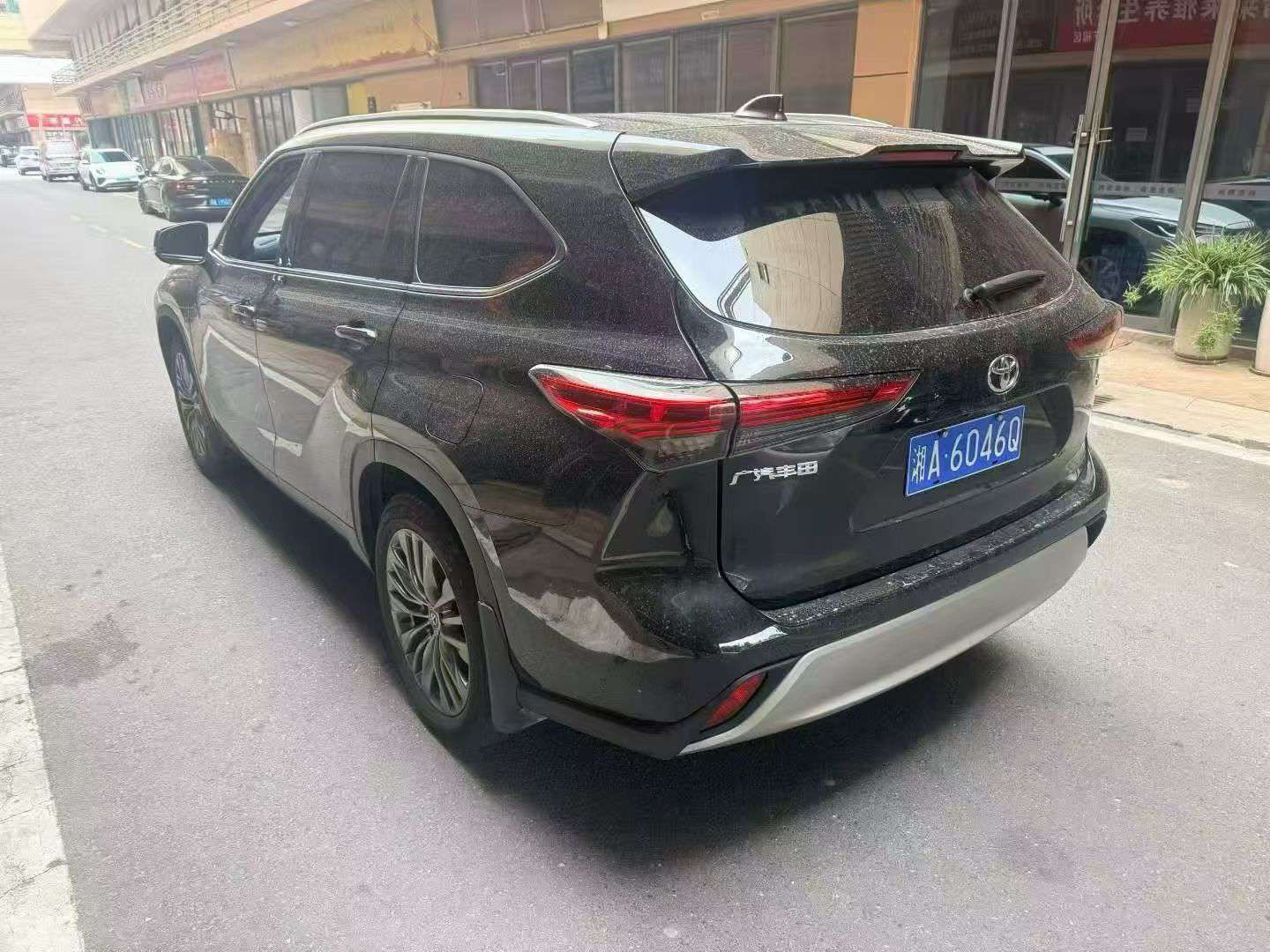 Toyota Highlander 2.5 Hybrid 7-Seater Panoramic Sunroof 4