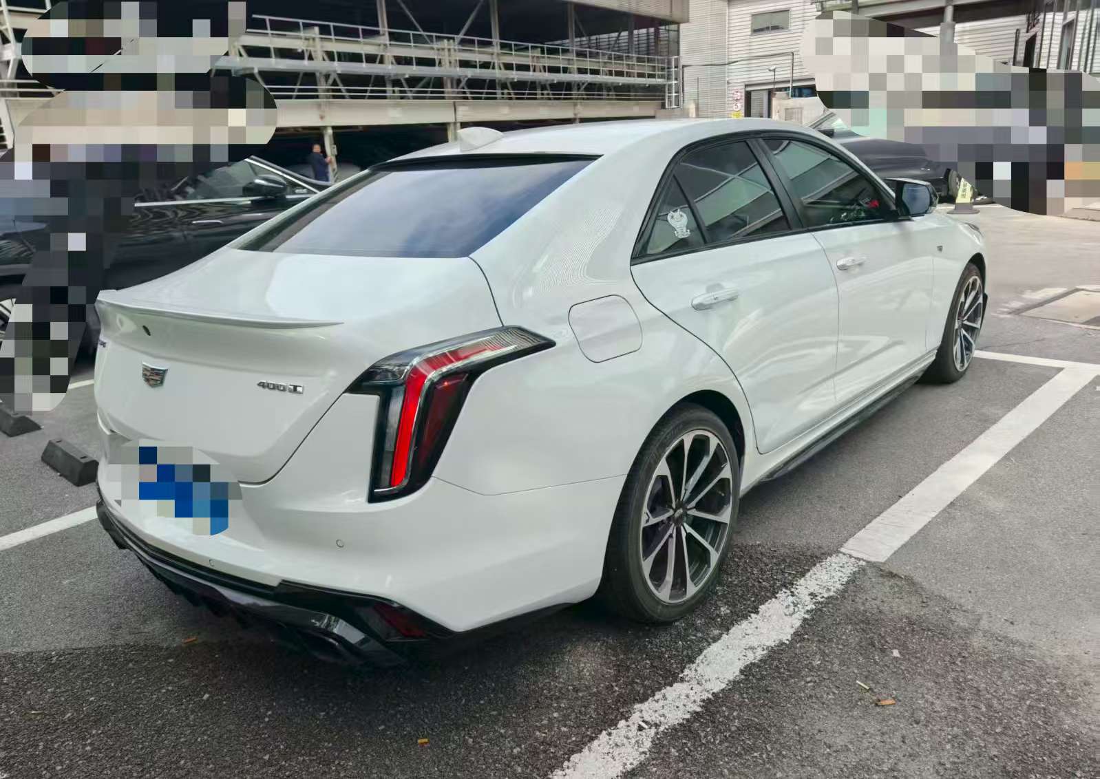 Cadillac CT4 2.0T Premium Edition 7
