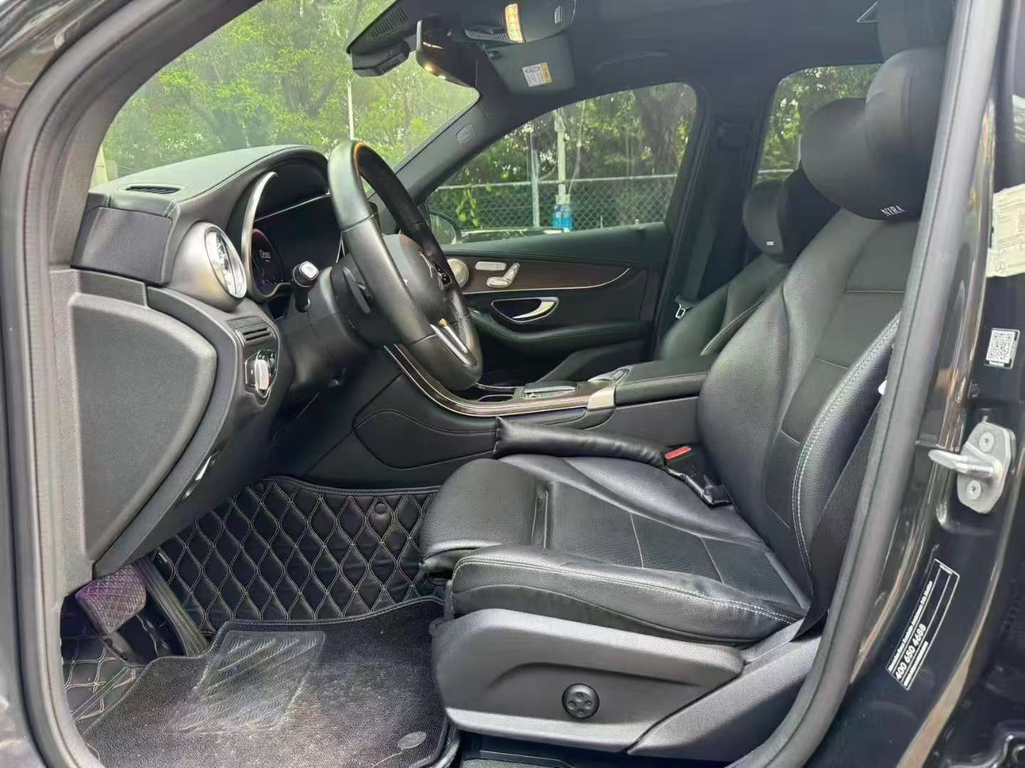 Mercedes-Benz GLC GLC260L Luxury 2.0T 7